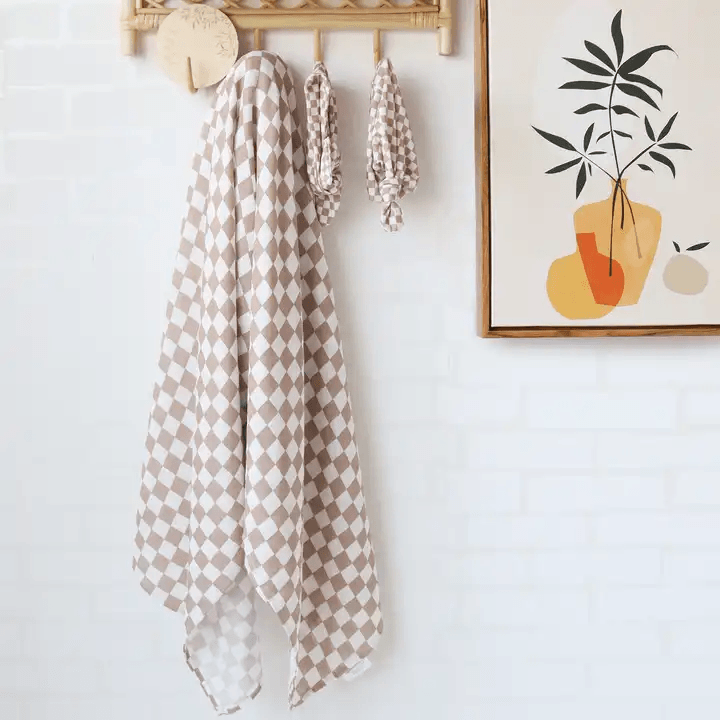 Organic Bamboo Muslin Swaddle - Cocoa Cube